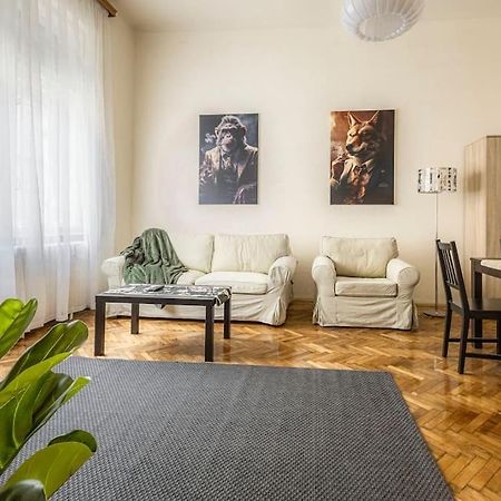 Gentleman Apartment Budapeste Exterior foto